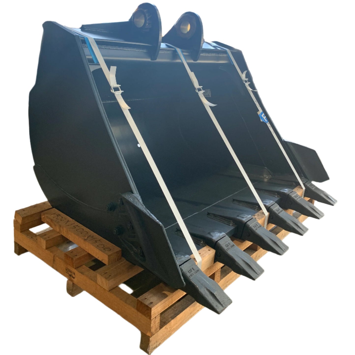 Balde para excavadora de 20 Ton. No. parte: 61Q6-35003