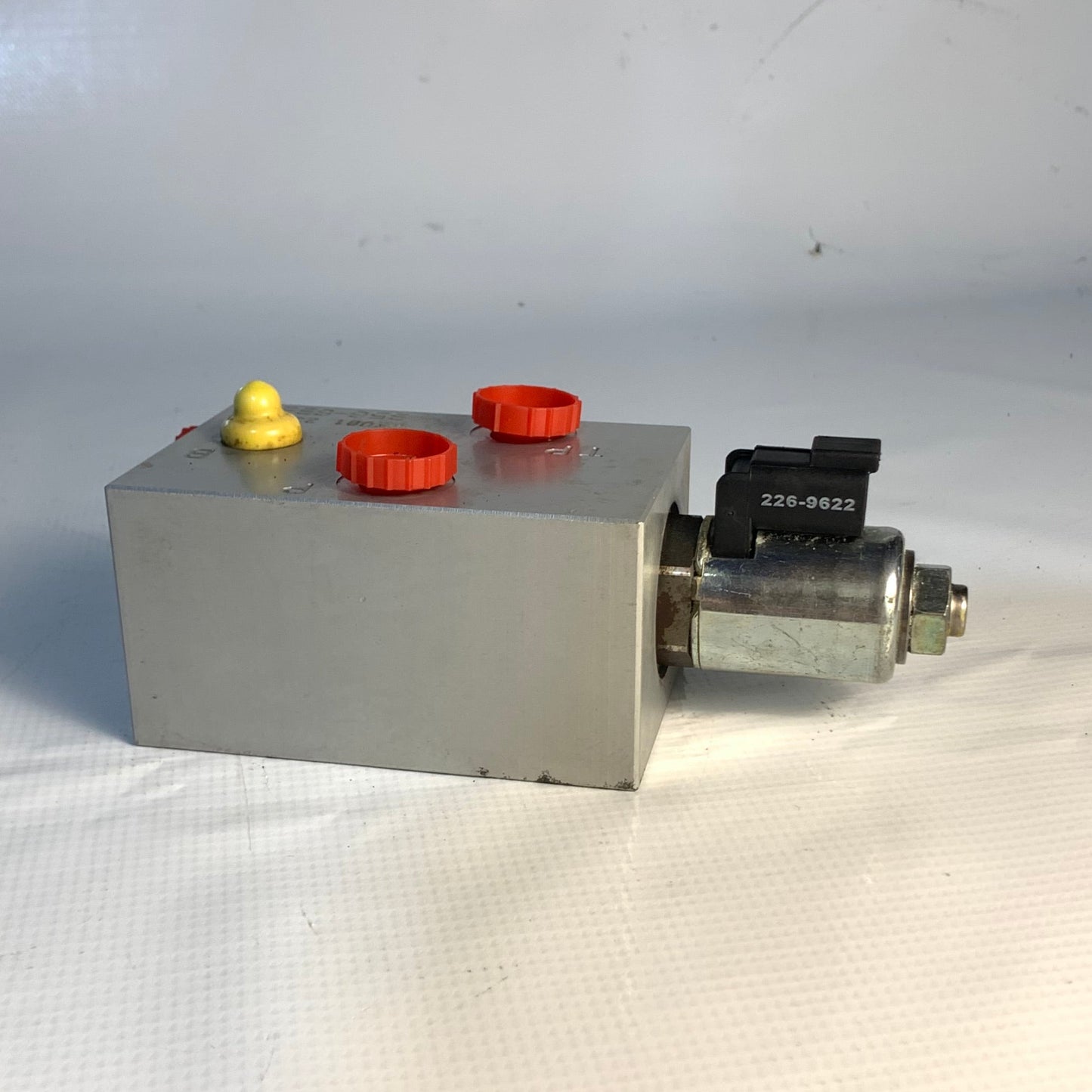 3568336 VALVE