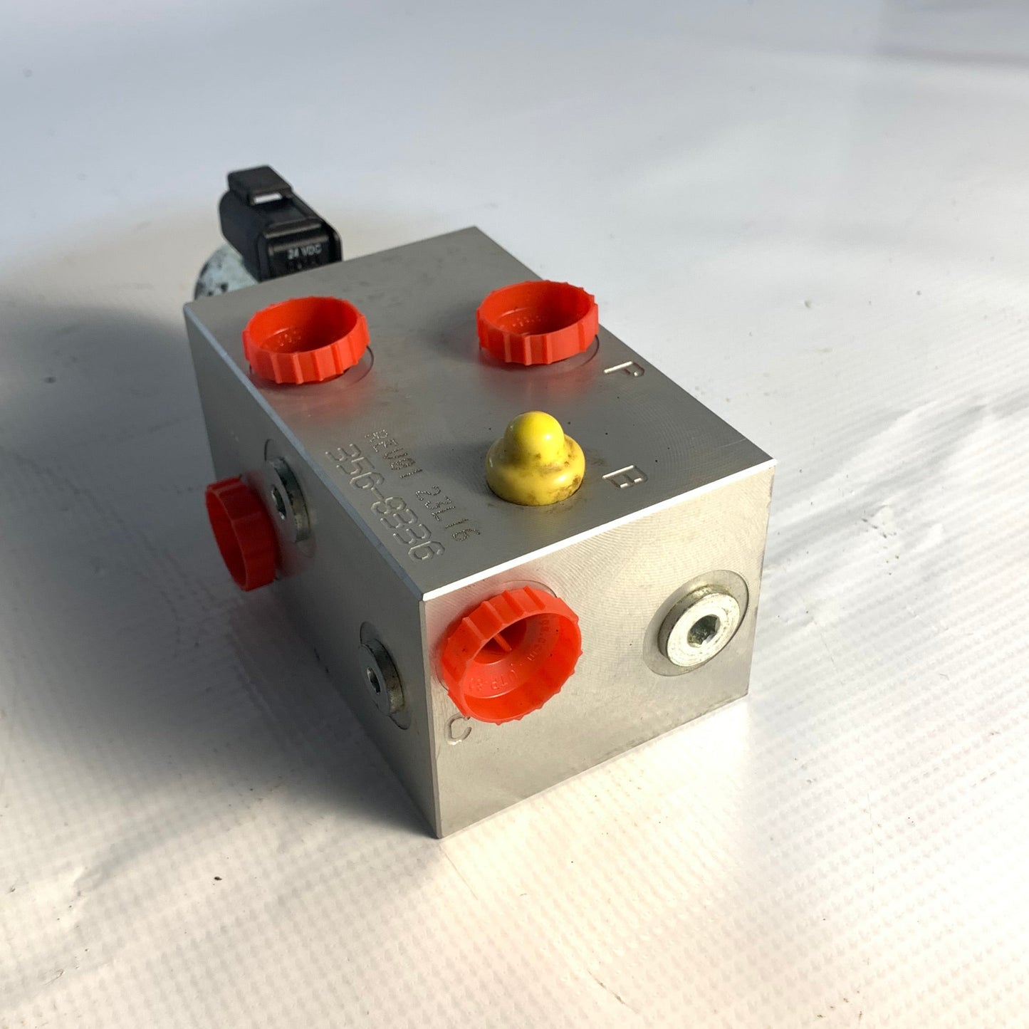 3568336 VALVE