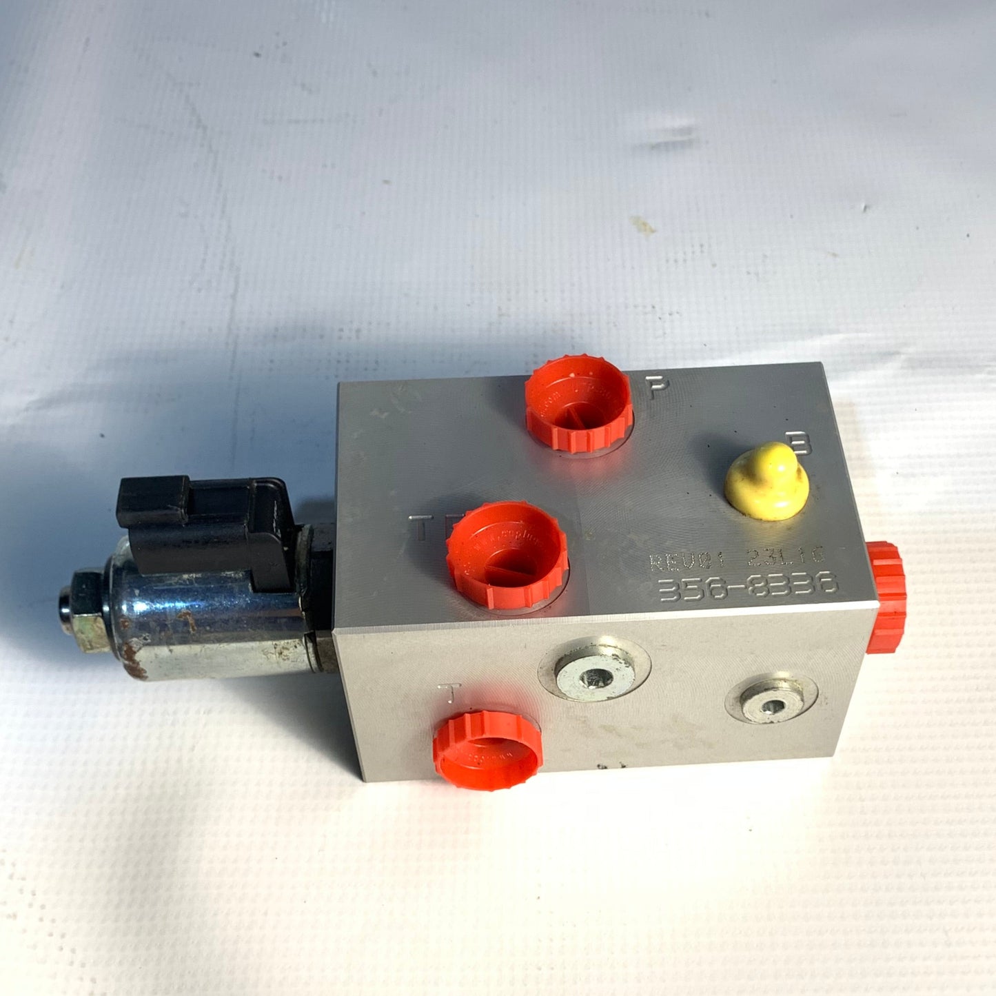 3568336 VALVE