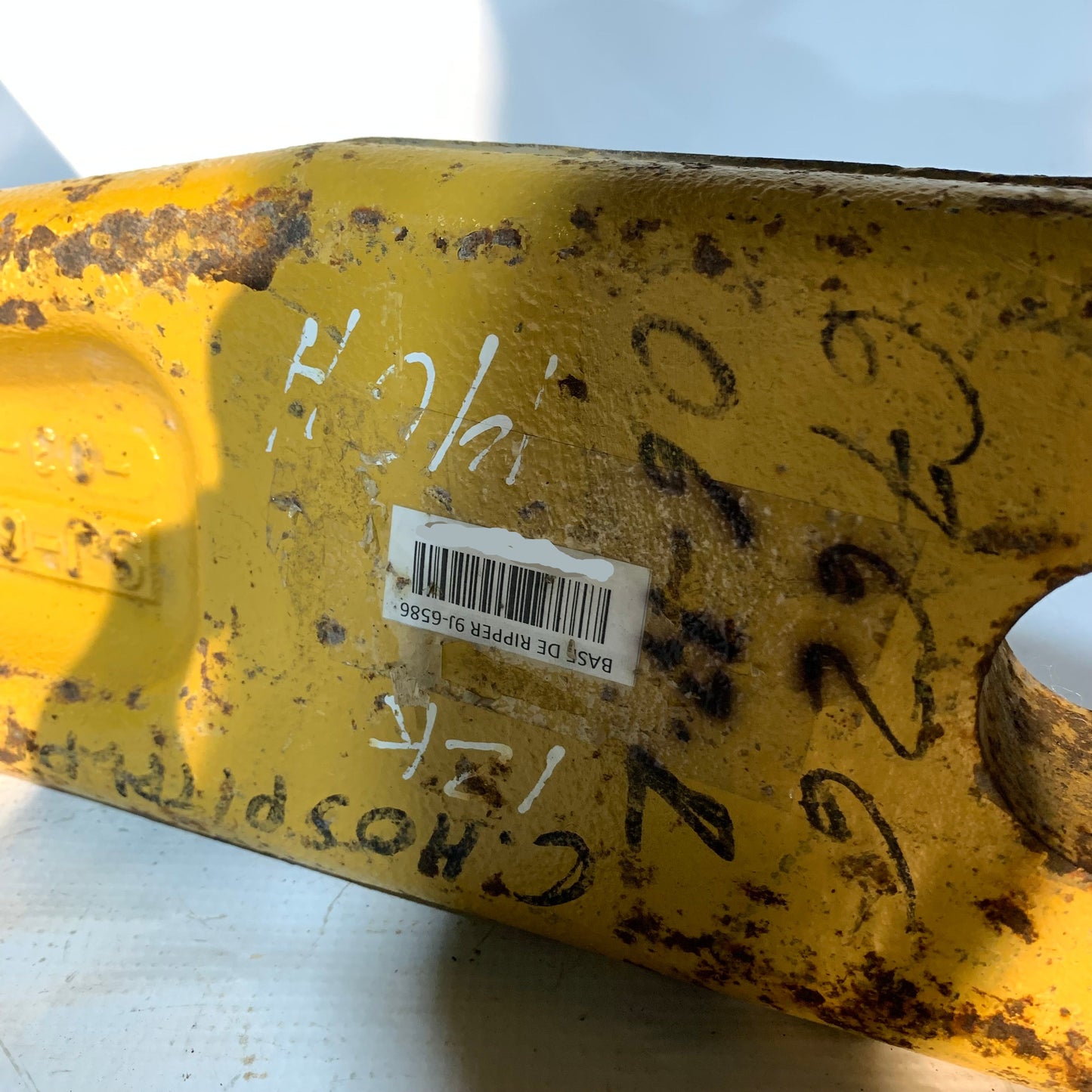 9J6586 SHANK