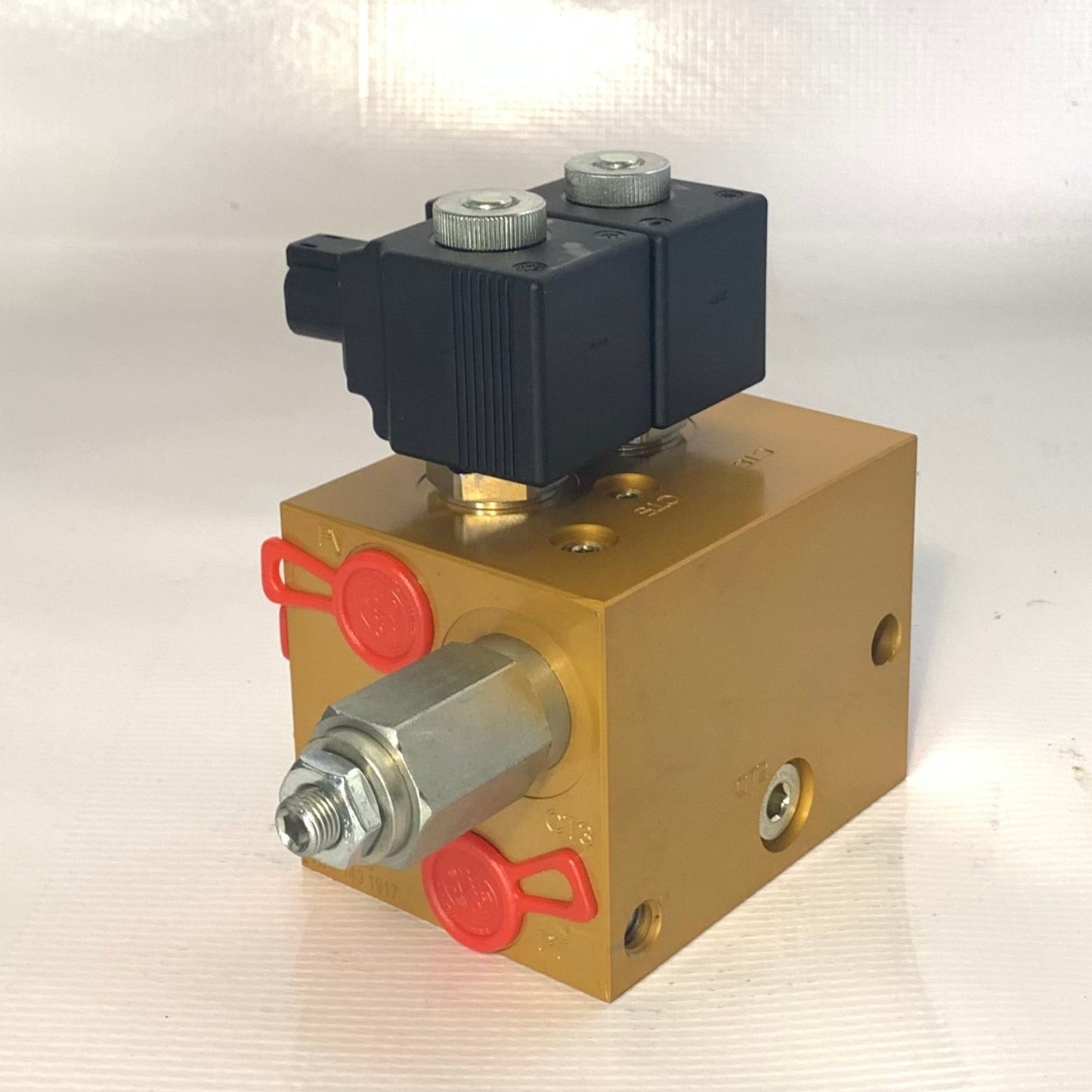 25/220941 PRESSURE VALVE